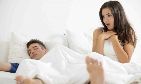 Il est conseillé à un homme atteint de prostatite d'avoir des relations sexuelles tout en maintenant une érection